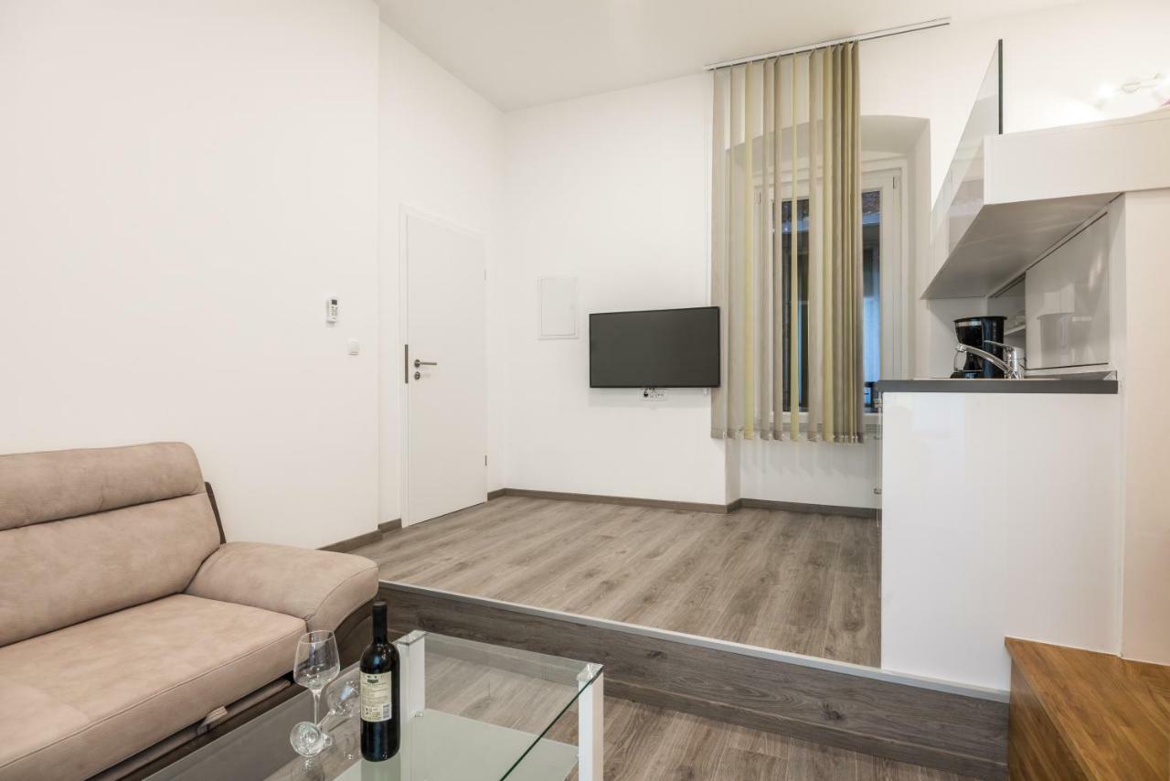 Downtown Rijeka Apartamento Exterior foto