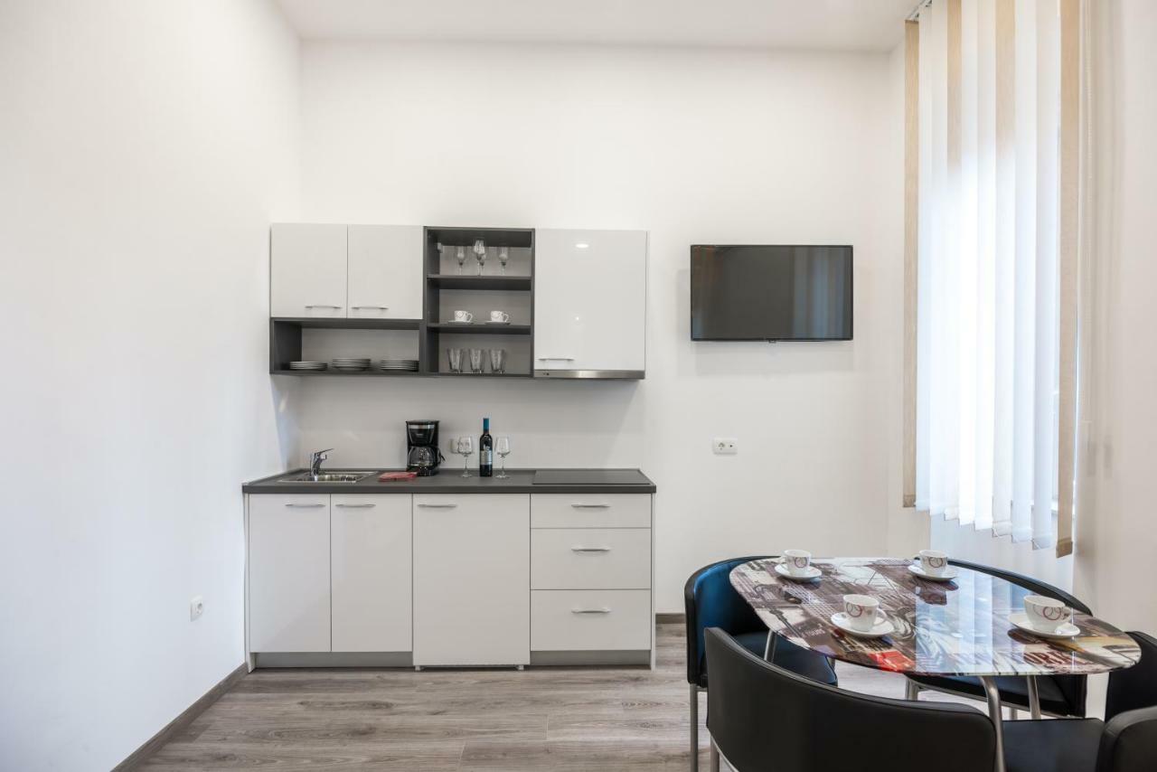 Downtown Rijeka Apartamento Exterior foto